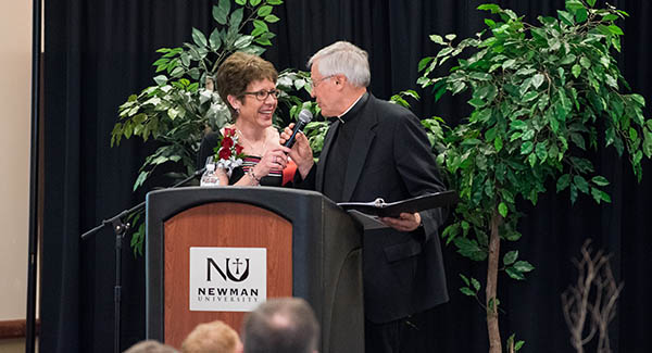 Cardinal Newman Banquet celebrates outstanding alumni