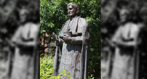 Cardinal Newman statue