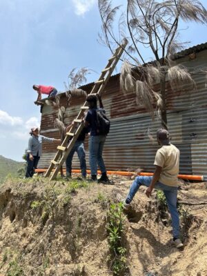 One of the many service projects of students on the Guatemala Study and Serve experience involved working on buildings.