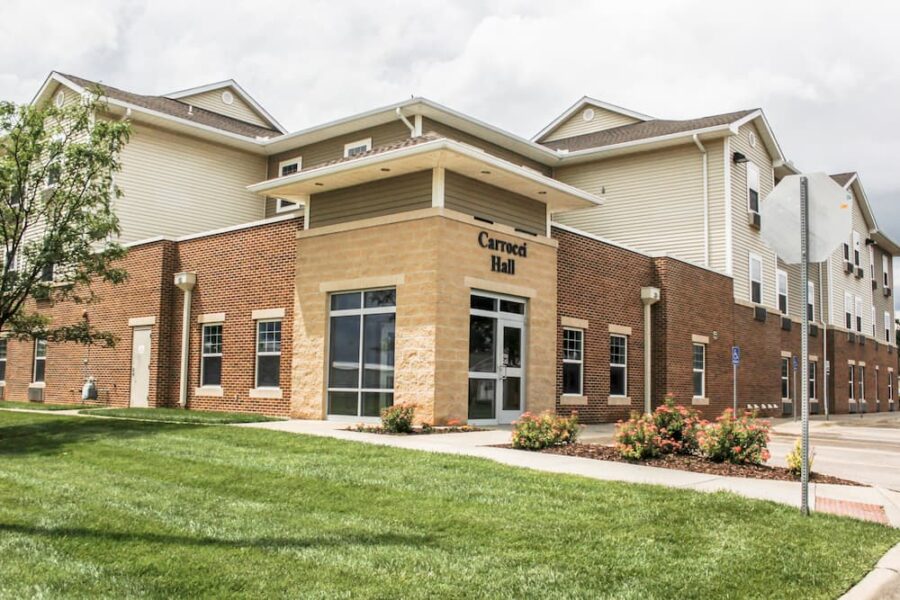 First-time students live in Carrocci Hall, which consists of suite-style rooms with two residents per bedroom and four students to a bathroom. 