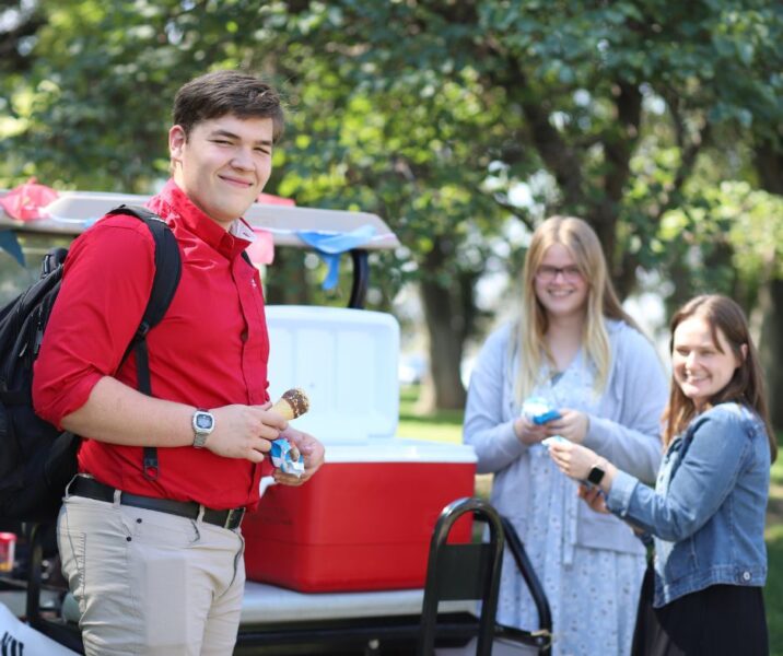 Various students, staff and faculty were gifted ice cream by the generous ASC sisters.