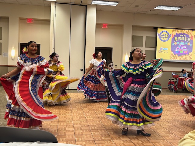 Baile Folklórico and matachines dancers