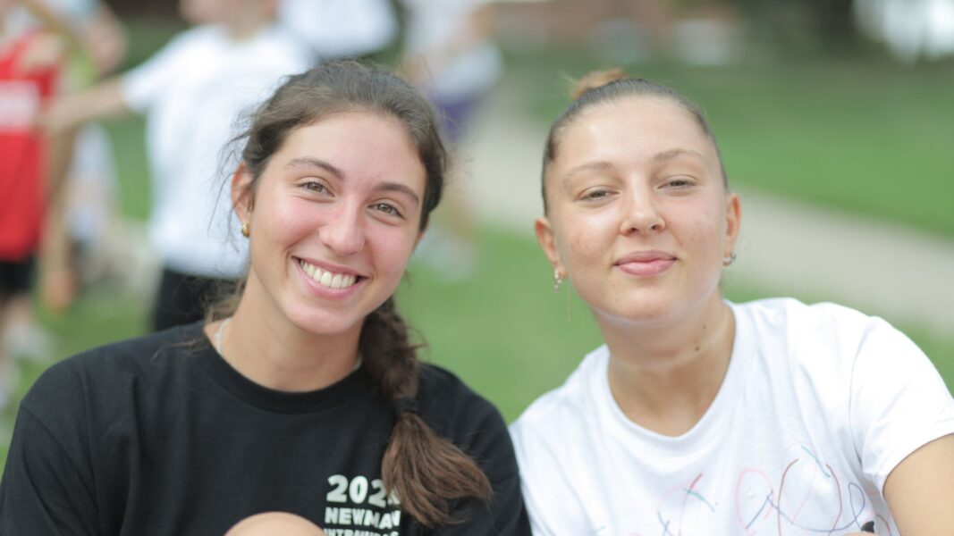 (From left to right) Students Luna Feillon and Linda Nocito before the Color Run