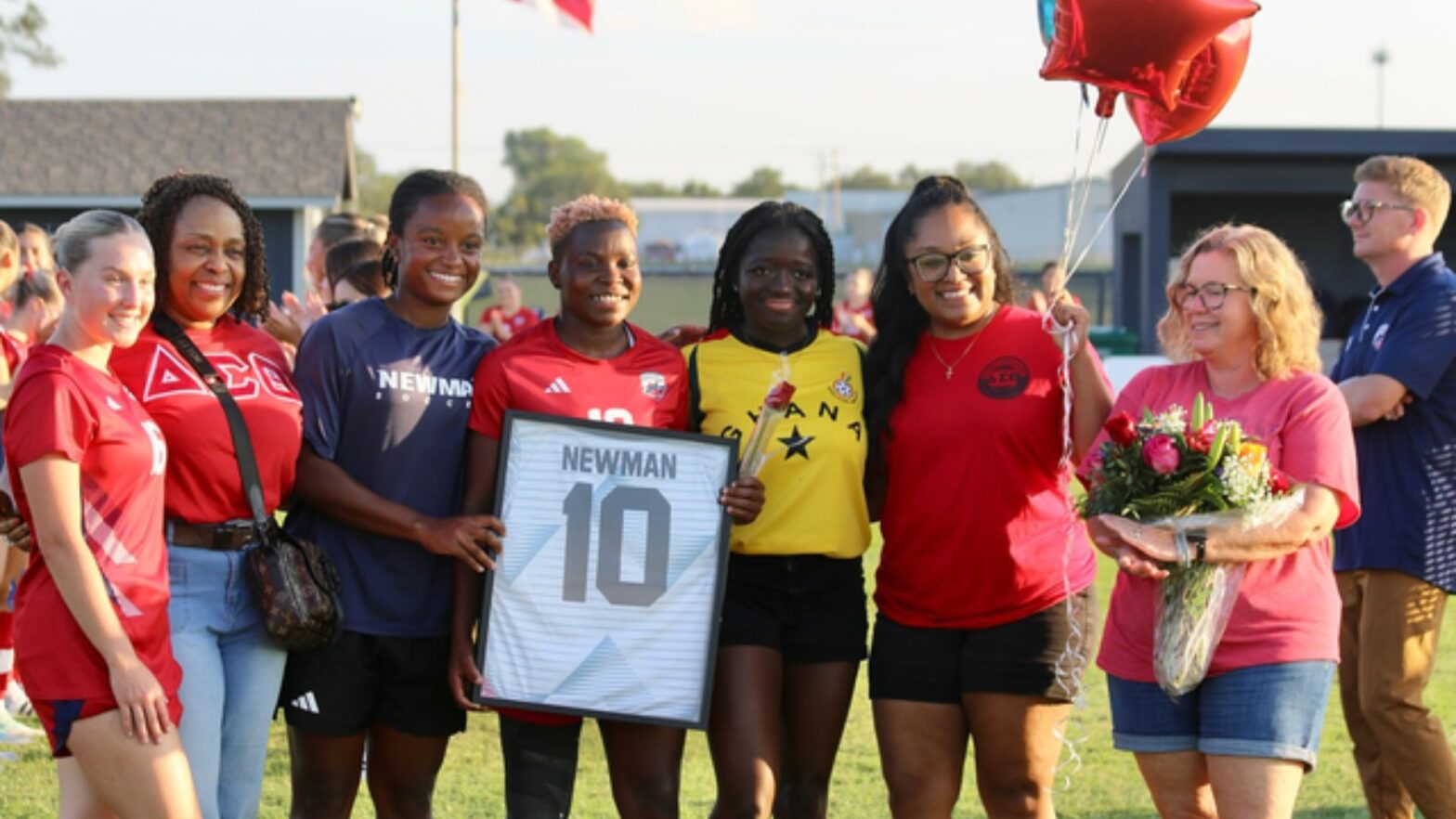 Sosu celebrates Senior night with friends
