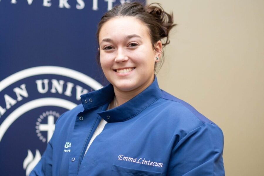 Headshot of Lintecum