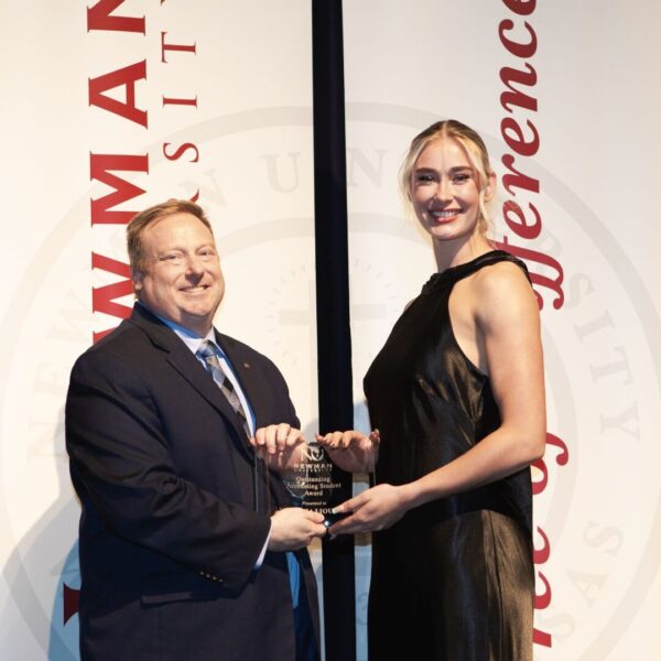 Lioukina receives the Outstanding Accounting Student Award.