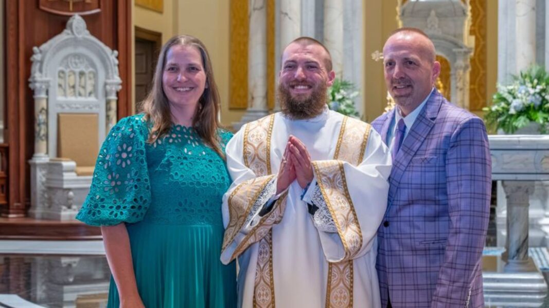 Deacon Sissell with his parents following the ordination Mass (Courtesy photo: Catholic Advance)