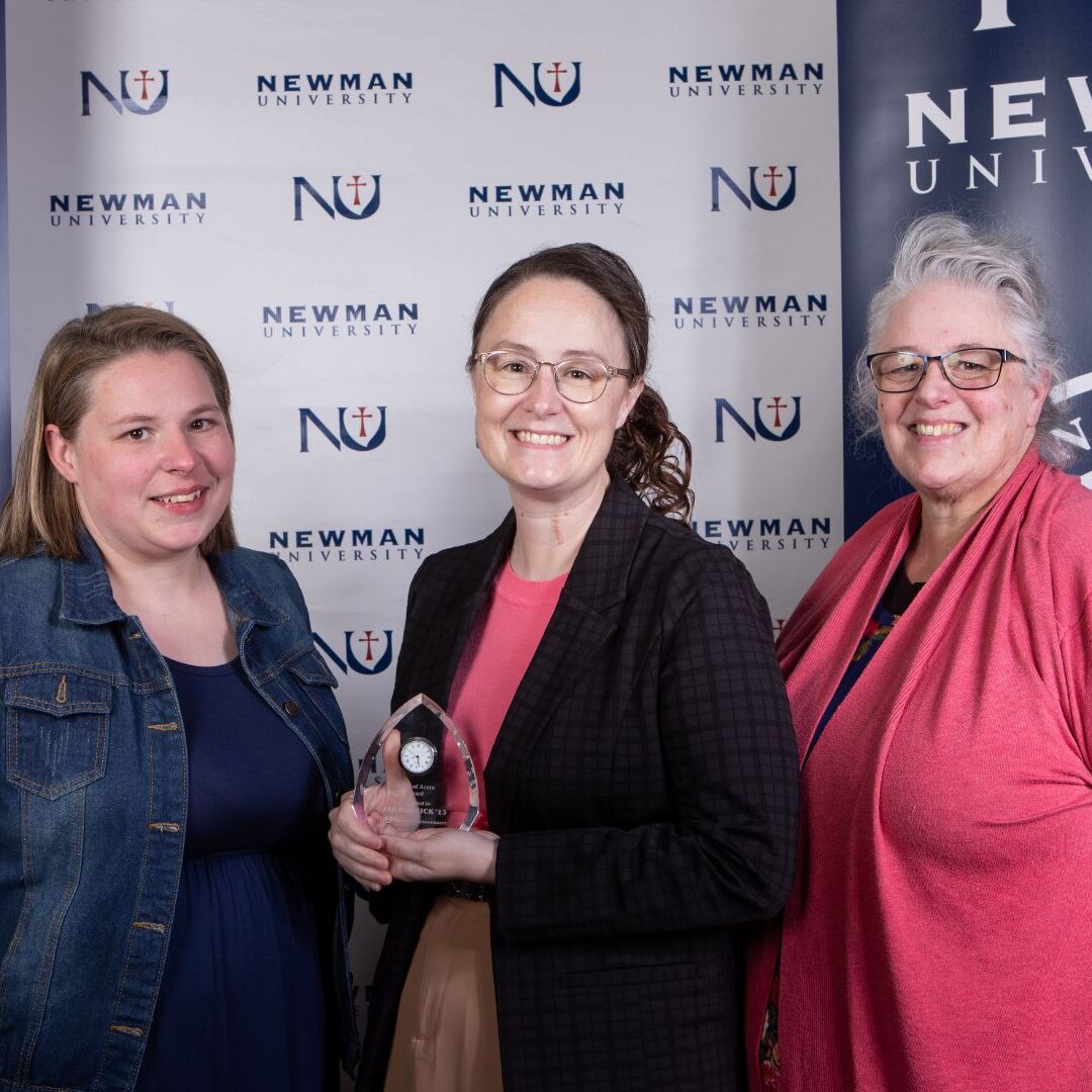 Hedrick with her sister and mother
